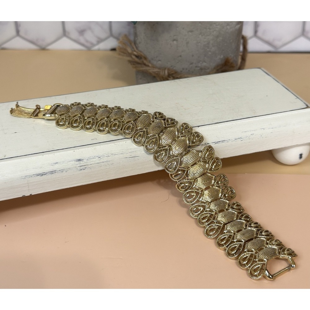 Vintage 50s Coro Pegasus Gold Tone Bow Link Bracelet Retro Signed 7in
